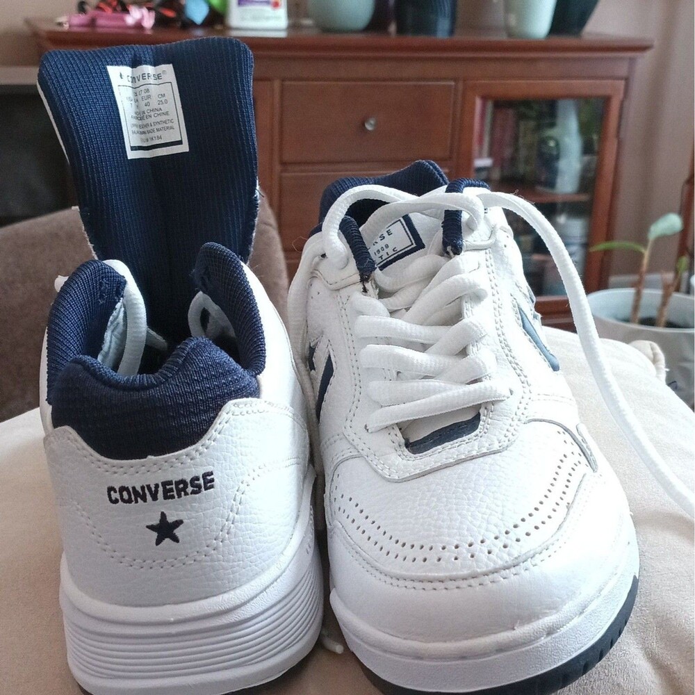 Converse All Star Disrupt White/Navy Low Top  Leather Sneakers unisex Size 7